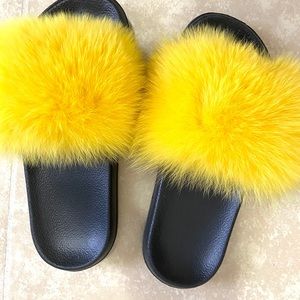 Yellow furry slides☀️